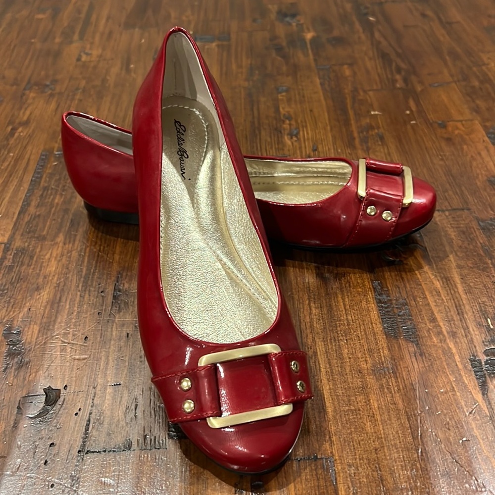 EUC! Eddie Bauer Flats. SZ 7.5